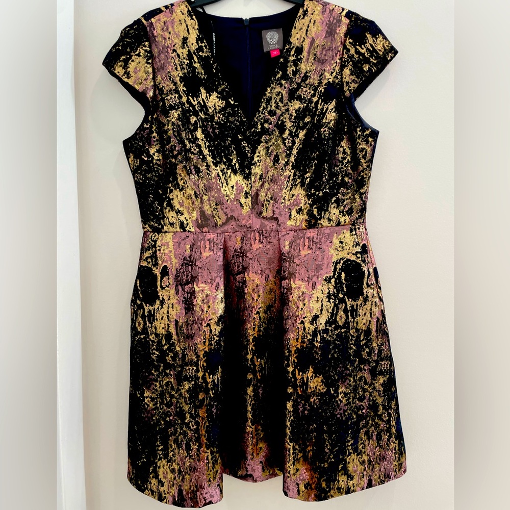 Cocktail dress, Vince Camuto, never worn, size 14P, fits like an 8. W/Pockets!